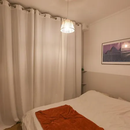 Spacious Near The Apartment