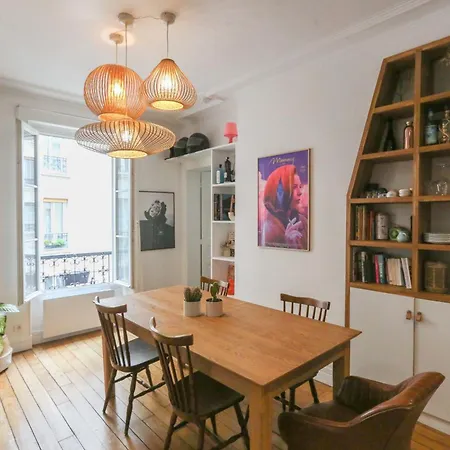 Spacious Near The Apartment *